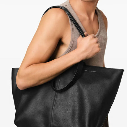 AMI Paris Bolsa tote midi de couro preto