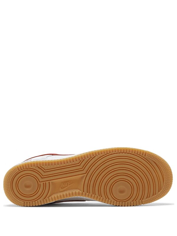 Air Force 1 '07 Low Color of the Month University Royal Gum