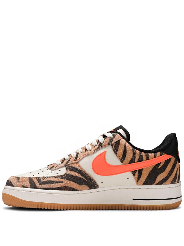 Air Force 1 Low Daktari Stripes