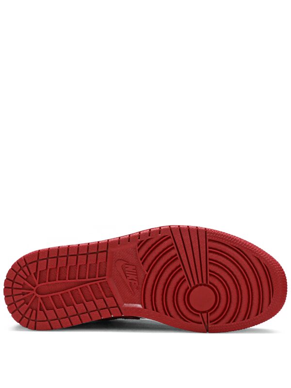 Air Jordan 1 Low Reverse Bred
