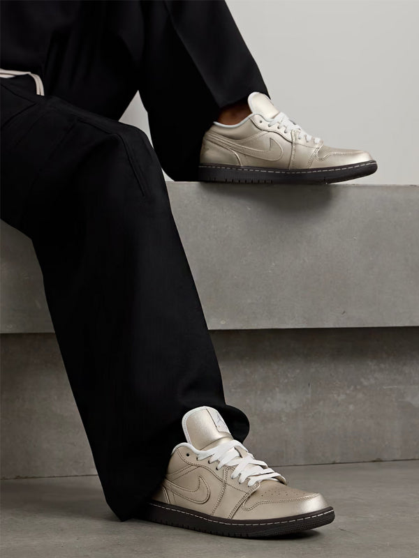 Air Jordan 1 Low SE Metallic Zinc