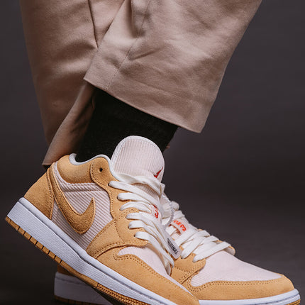 Air Jordan 1 Low SE Twine Orange Quartz