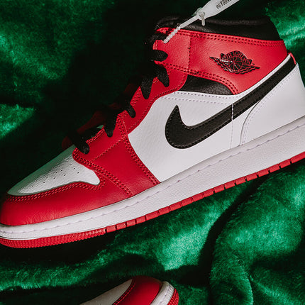 Air Jordan 1 Mid Chicago White 2020