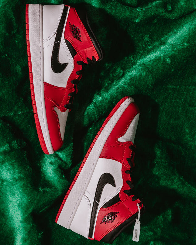 Air Jordan 1 Mid Chicago White 2020