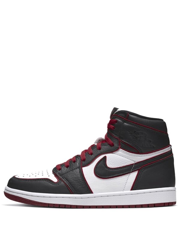 Air Jordan 1 Retro High Bloodline