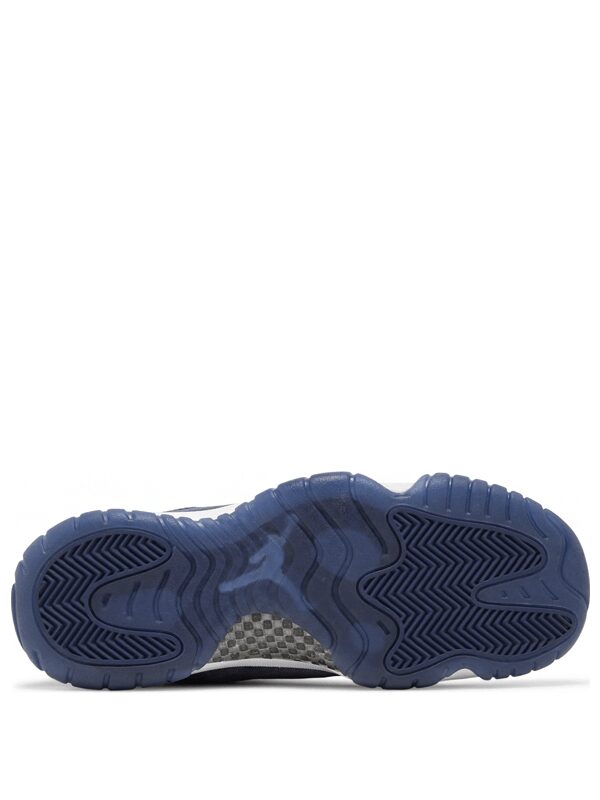 Air Jordan 11 Retro Midnight Navy Velvet