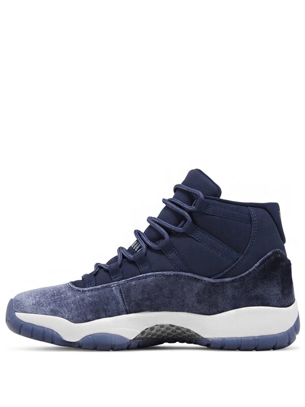 Air Jordan 11 Retro Midnight Navy Velvet