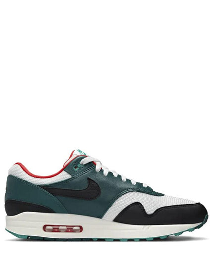 Air Max 1 LeBron James Liverpool F.C.