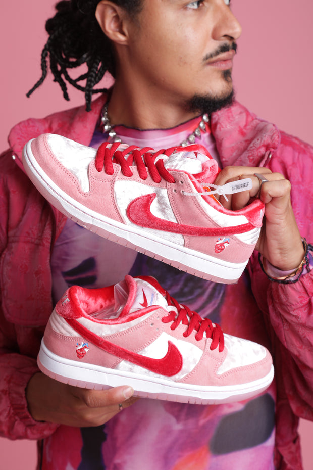 <h2>Air Dunk</h2>