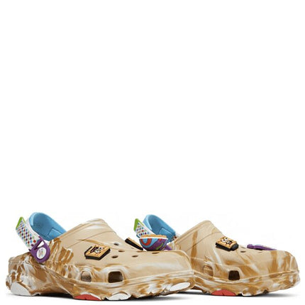 Crocs Classic Clog Cinnamon Toast Crunch
