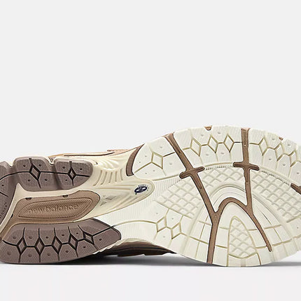 New Balance 1906R Earth Shadow Flat Taupe