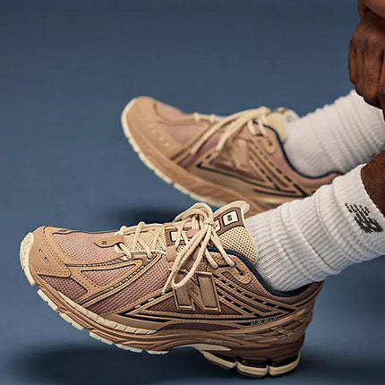 New Balance 1906R Earth Shadow Flat Taupe