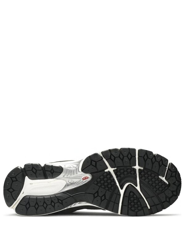 New Balance 2002R Dark Grey