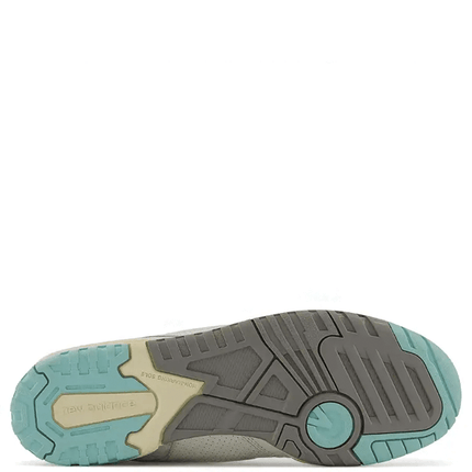 New Balance 550 Sea Salt Surf