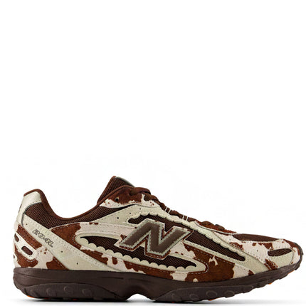 New Balance 204L atmos Pink Cow Girl Angora Pumpernickel