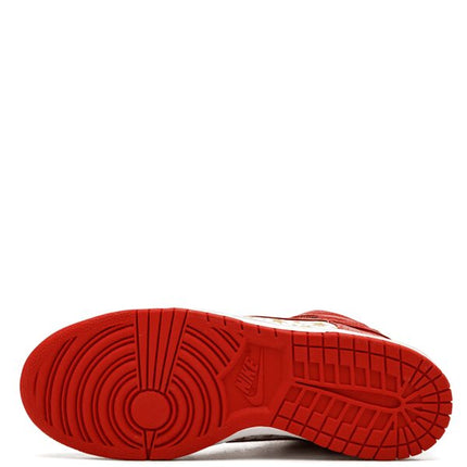Nike Dunk High Pro SB Supreme Red Stars