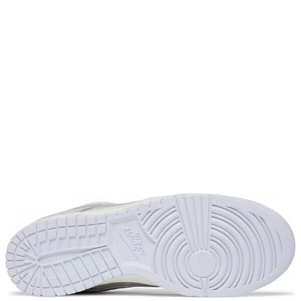 Nike Dunk Low Metallic Silver