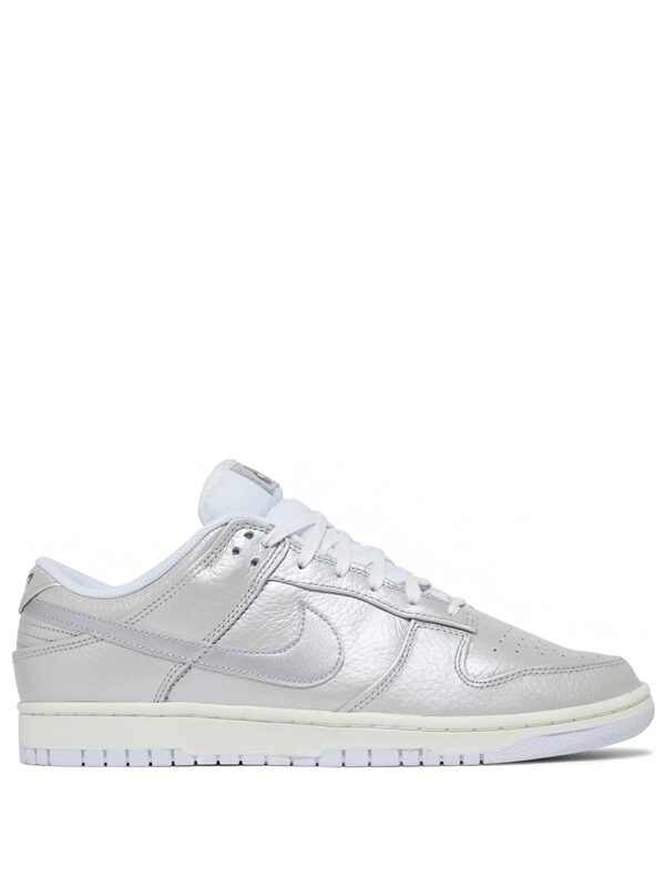 Nike Dunk Low Metallic Silver