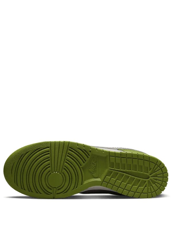 Nike Dunk Low Safari Swoosh Chlorophyll