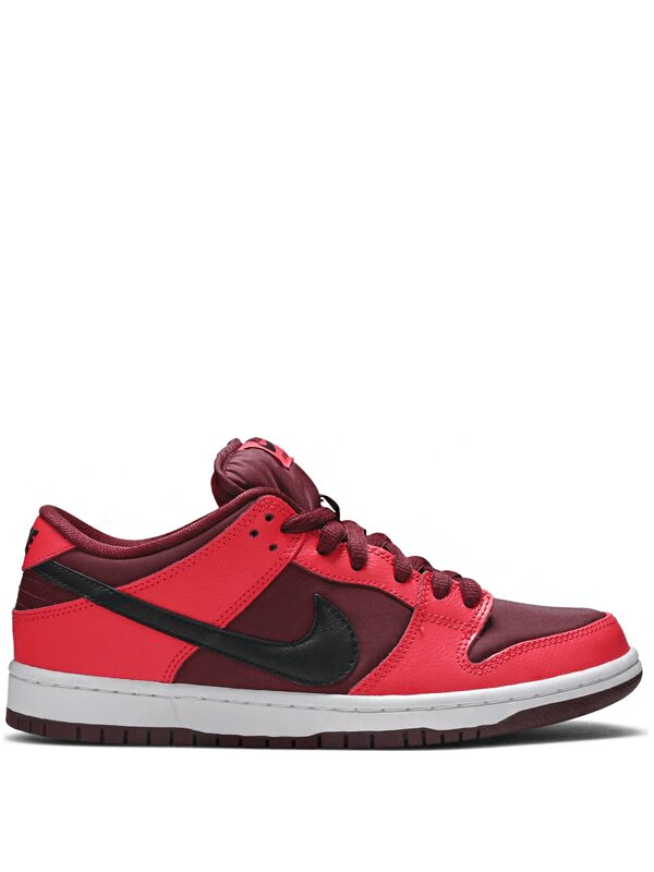 Nike Dunk SB Low Laser Crimson