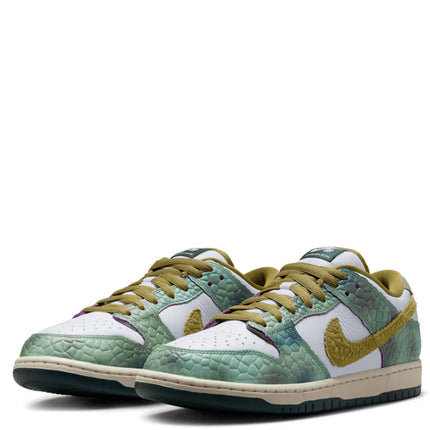 Nike SB Dunk Low Alexis Sablone Chameleon