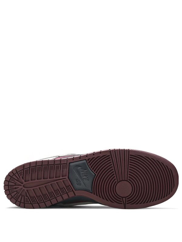Nike SB Dunk Low Atmosphere Grey True Berry