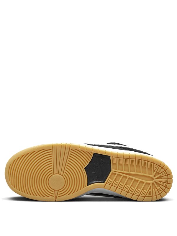Nike SB Dunk Low Black Gum