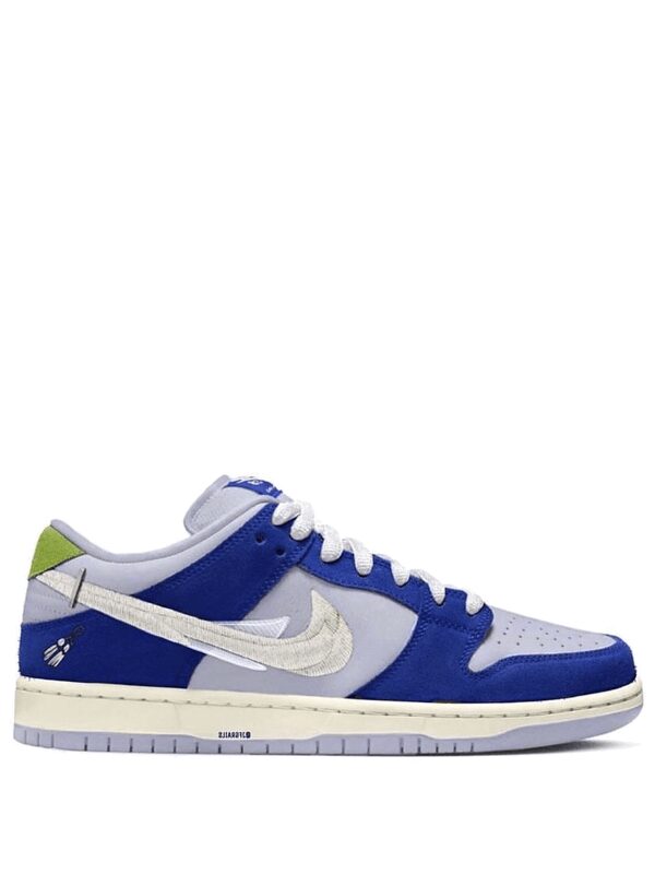Nike SB Dunk Low Pro Fly Streetwear