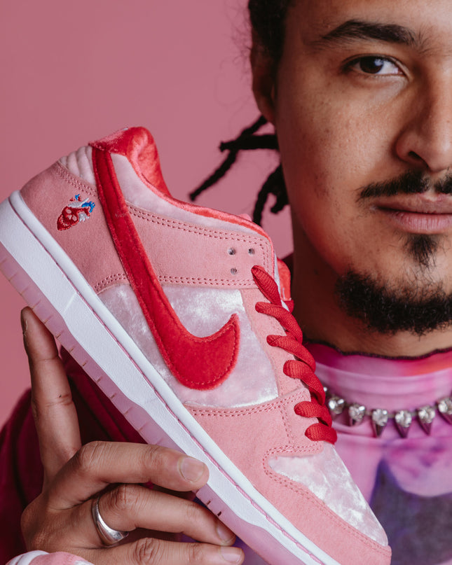 Nike SB Dunk Low Strange Love