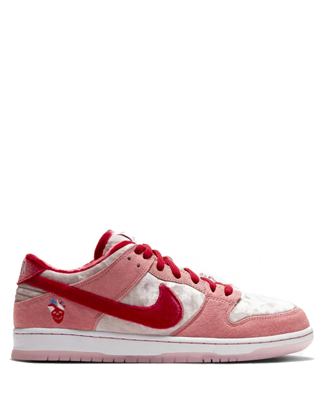 Nike SB Dunk Low Strange Love