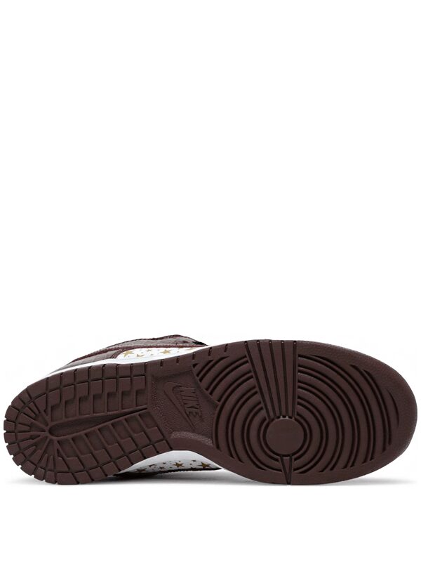 Nike SB Dunk Low Supreme Stars Barkroot Brown (2021)