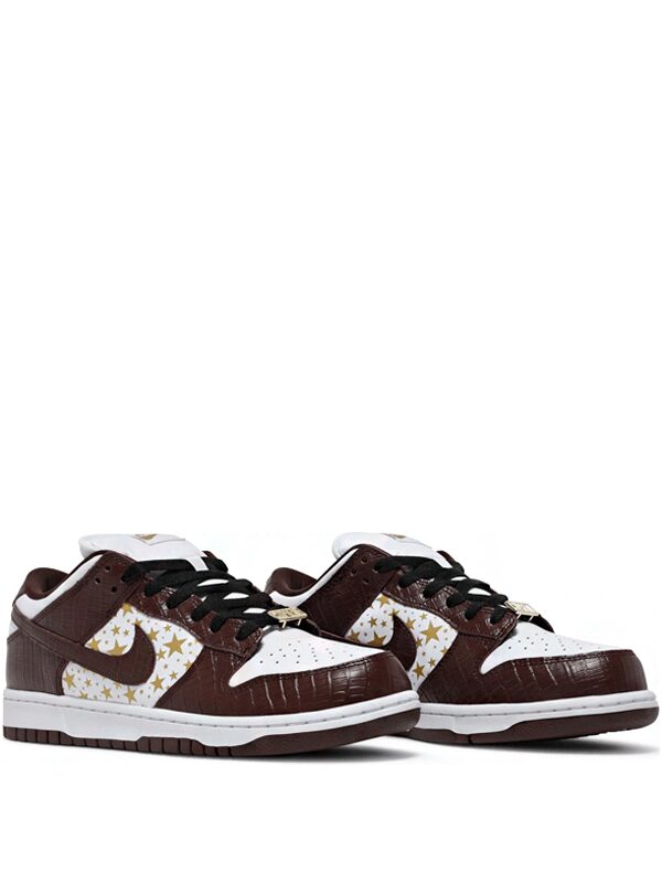 Nike SB Dunk Low Supreme Stars Barkroot Brown (2021)