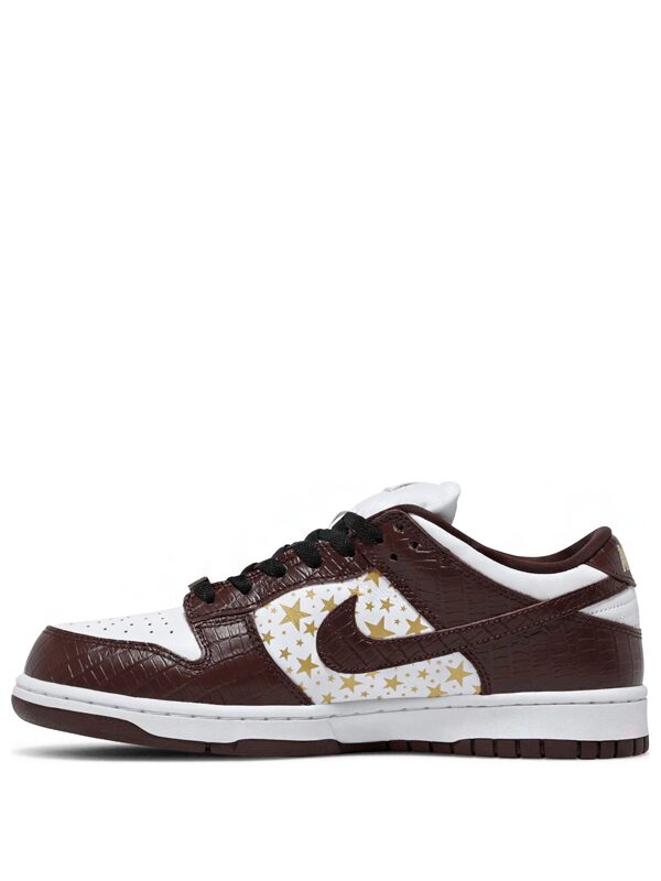 Nike SB Dunk Low Supreme Stars Barkroot Brown (2021)
