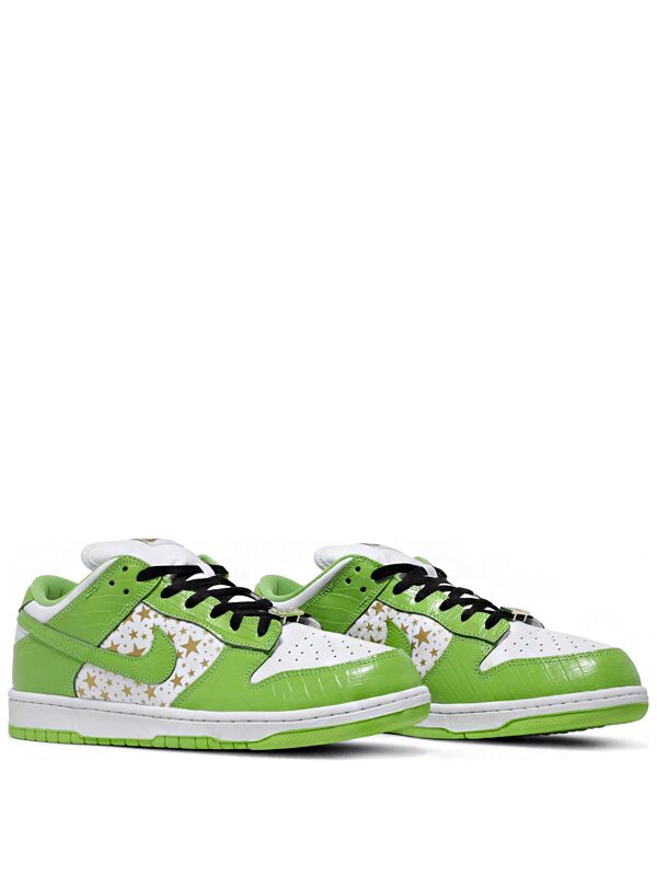 Nike SB Dunk Low Supreme Stars Mean Green (2021)