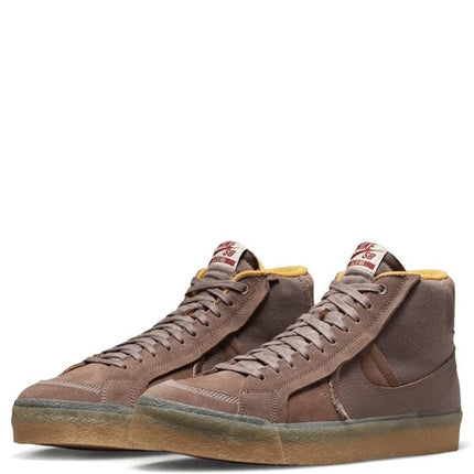 Nike SB Zoom Blazer Mid PRM Plus Plum Eclipse Gum