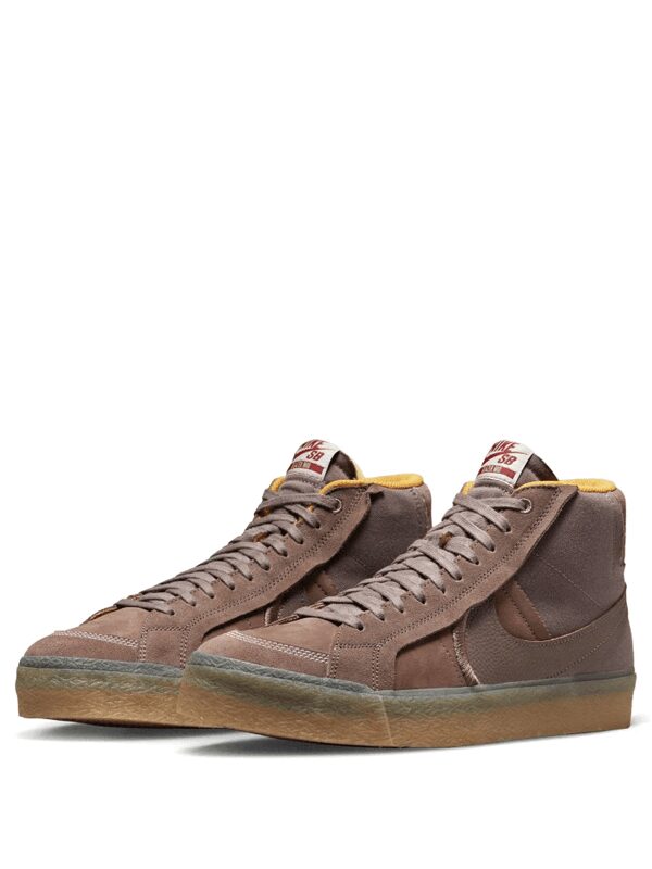 Nike SB Zoom Blazer Mid PRM Plus Plum Eclipse Gum