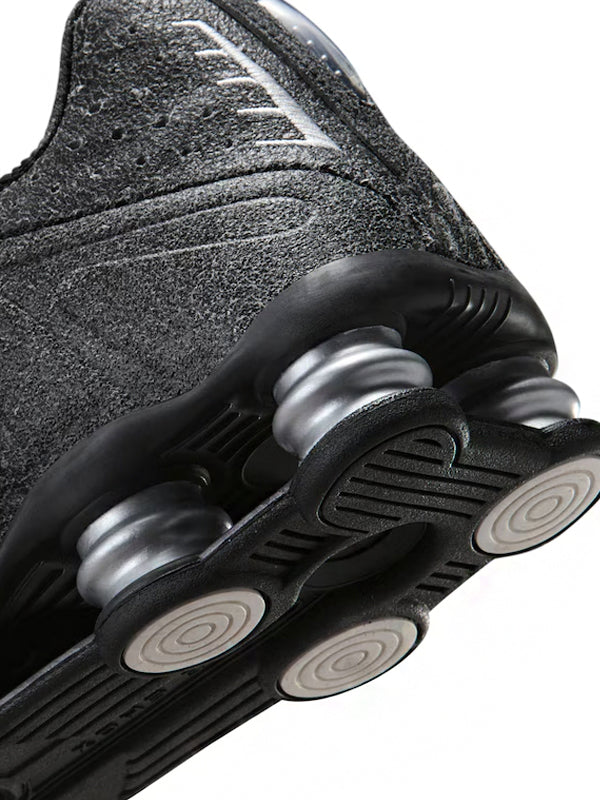 Nike Shox R4 Black Distressed
