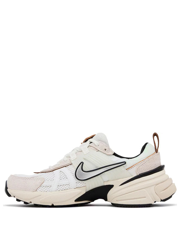 Nike V2K Run Summit White Light Orewood Brown