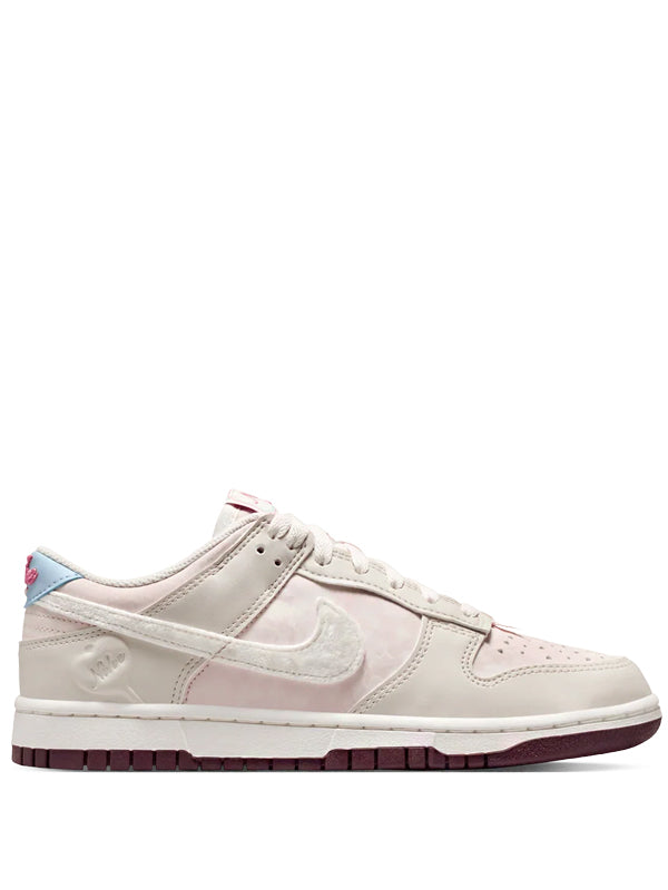 Nike Dunk Low Valentine's Day (2026)