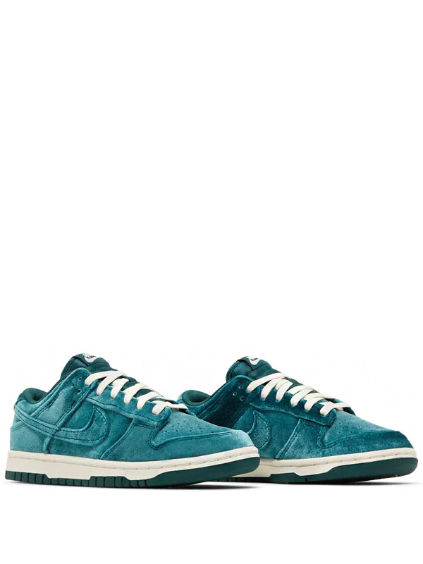 Nike Dunk Low Velvet Teal