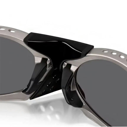 Óculos Oakley Plantaris TI Raw Titanium Prizm Black