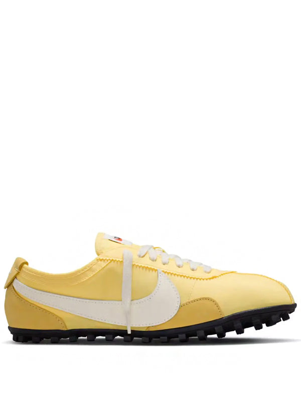 Nike Moon Shoe Soft Yellow