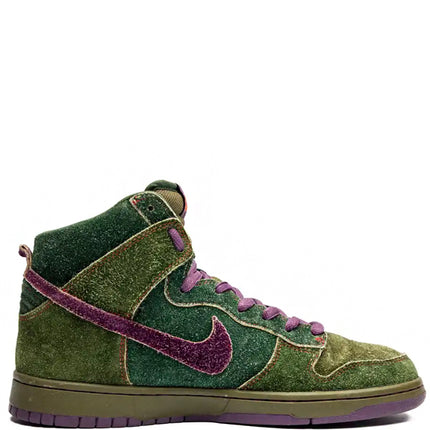 Nike SB Dunk High Skunk 420