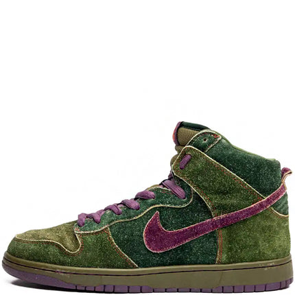 Nike SB Dunk High Skunk 420