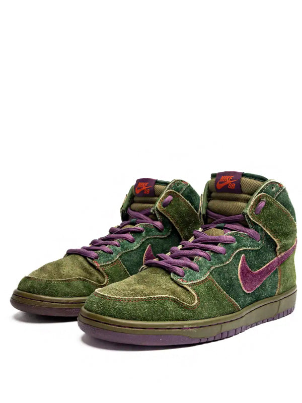 Nike SB Dunk High Skunk 420