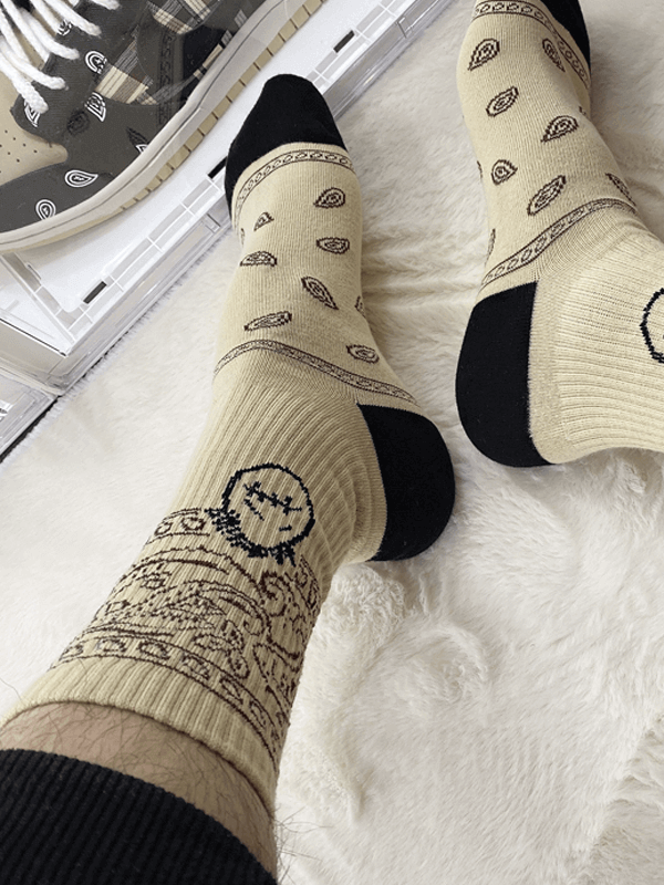 Socks Skate Crew Socks Men Sport Travis Scott Cactus Jack Free Sticker - Preta e Bege