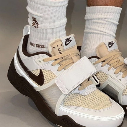 Travis Scott x Nike Zoom Field Jaxx Chocolate