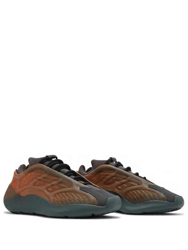 Yeezy 700 V3 Copper Fade