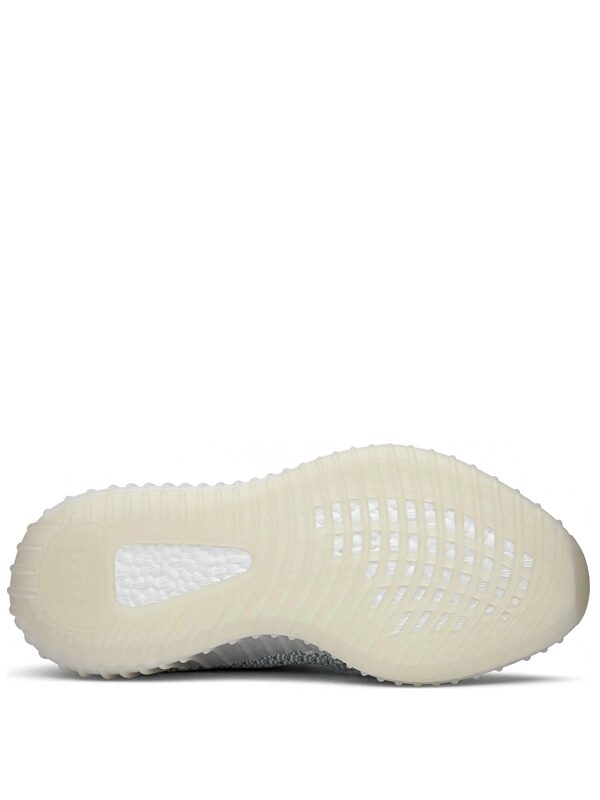 Yeezy Boost 350 v2 Cloud White