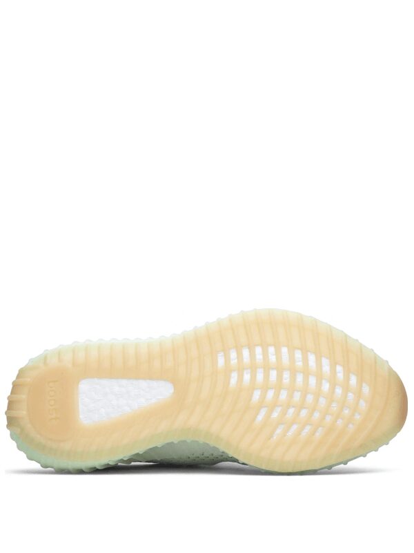 Yeezy Boost 350 v2 Hyperspace